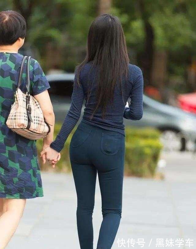 针织衫 惊艳十足的打底裤,露腿的穿搭组合很加分,更显身材!