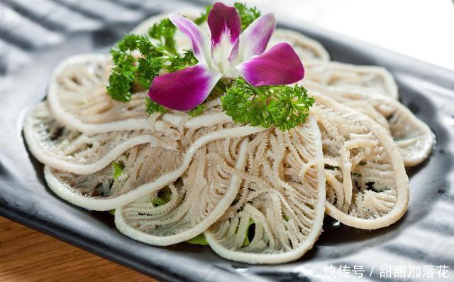 北方的火锅|同样是吃火锅,北方和南方有哪些差异你爱油碟还是芝麻酱