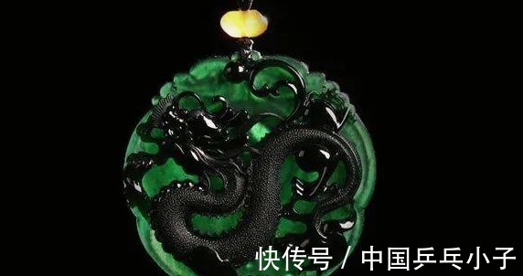 翡翠$“千种玛瑙，万种玉”，翡翠颜色多种多样，看完会帮你成翡翠高手！