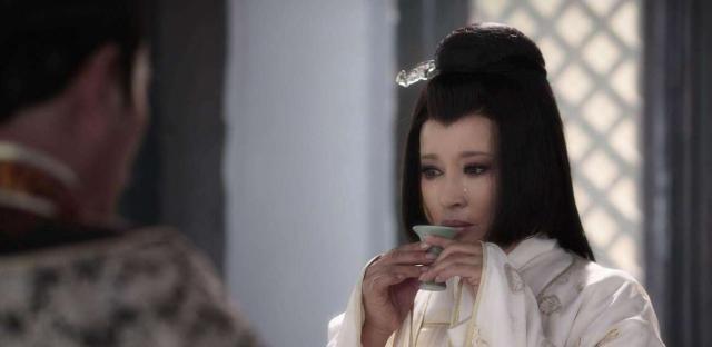 绝诗|天生丽质14岁入宫，陪伴皇帝20天就被殉葬，临终留下绝诗流传千古