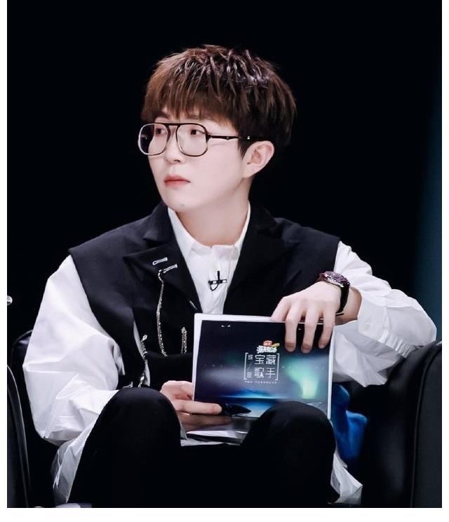 专辑|毛不易的才华哪里来?一个护士为什么可以写出这么好的歌?