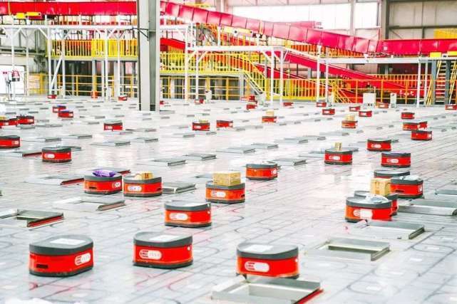 事业群|马云唯一出路是不断学习刘强东?