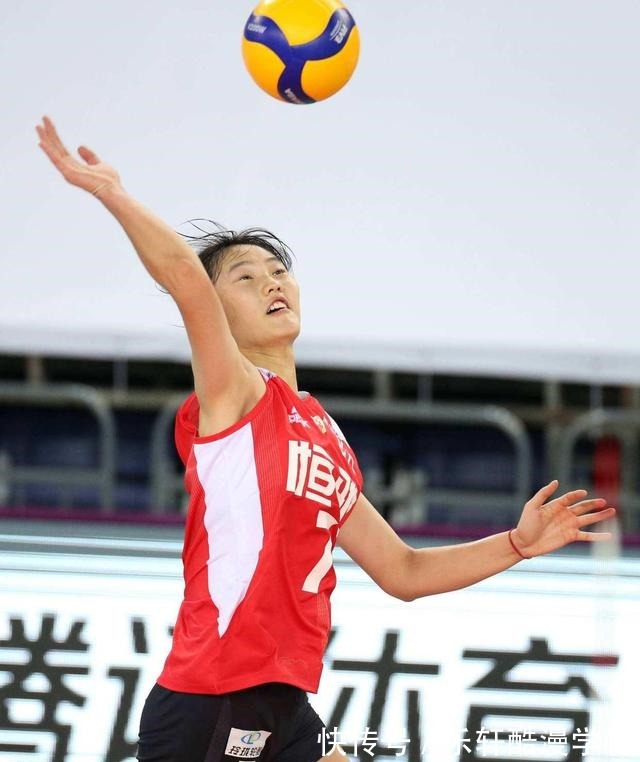 大劉|老臘肉劉晏含 跟 新生代小鮮肉王逸凡 誰(shuí)更加適合國(guó)家隊(duì)