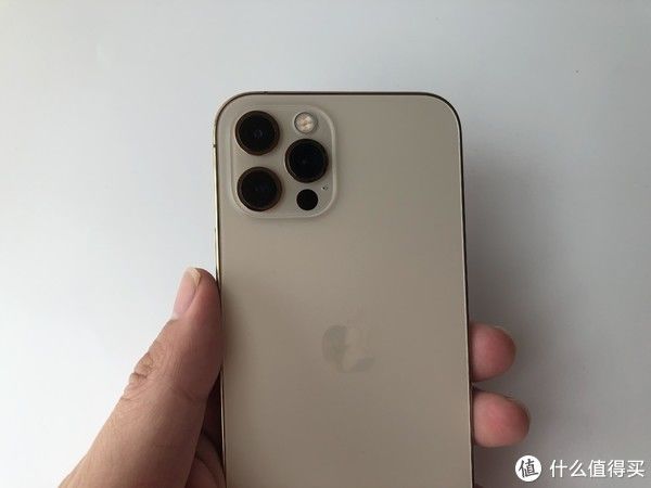 感受|多花1700值不值——iPhone 12 Pro土豪金色使用感受