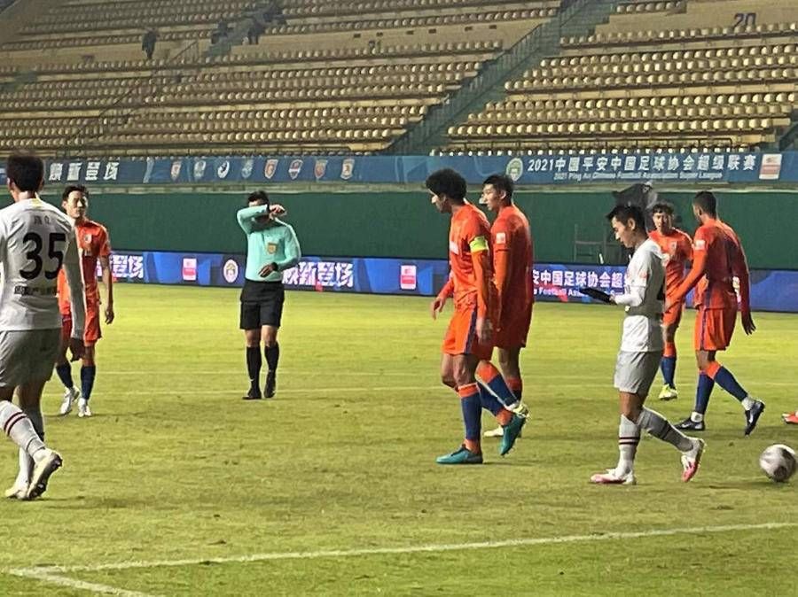 河北隊(duì)|半場(chǎng)丨費(fèi)萊尼建功！山東泰山1:0暫時(shí)領(lǐng)先