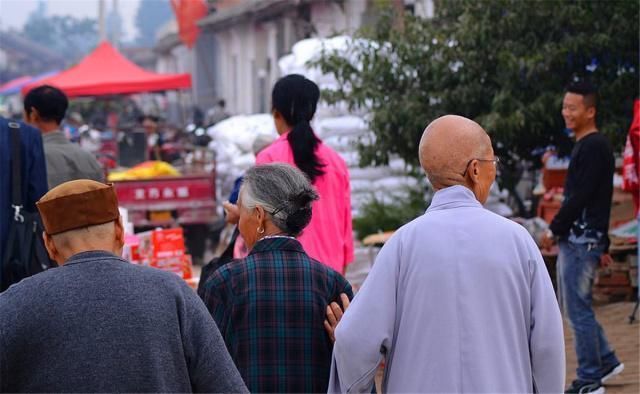 古代|俗语:丧不报孝不吊,不烧纸钱不谢孝,过去的传统现在还可行吗?