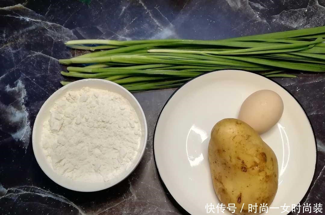 土豆丝饼，只要刷牙洗脸的时间，便能成就早餐