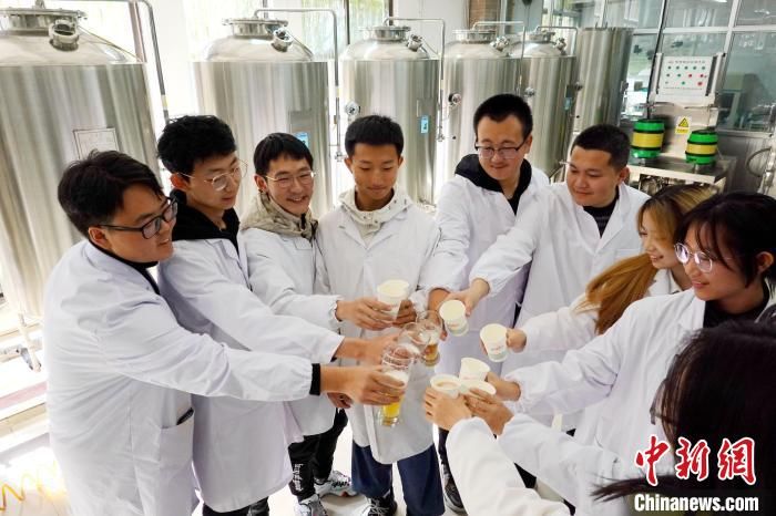 酿酒课|陕西科技大学开设“酿酒课” 培养学生知行合一