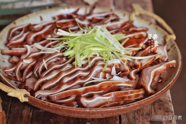 猪肉降价，现在吃贴秋膘正是时候，分享您5道猪肉美味做法