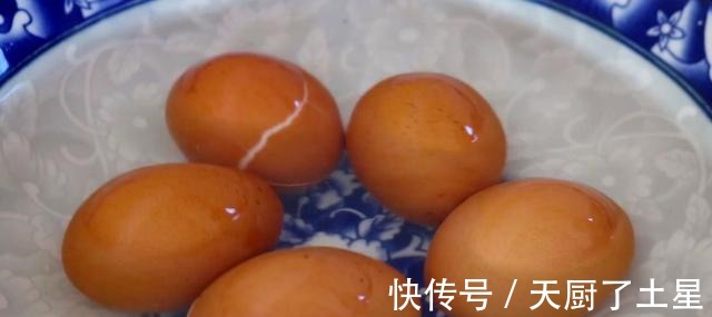 冰糖|这才是鸡蛋最好吃做法，一次做10个，出锅流口水了，真过瘾！