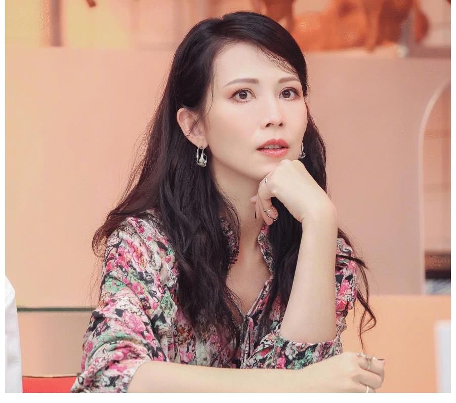 《快樂大本營》改名《你好星期六》？快樂家族只剩何炅一人