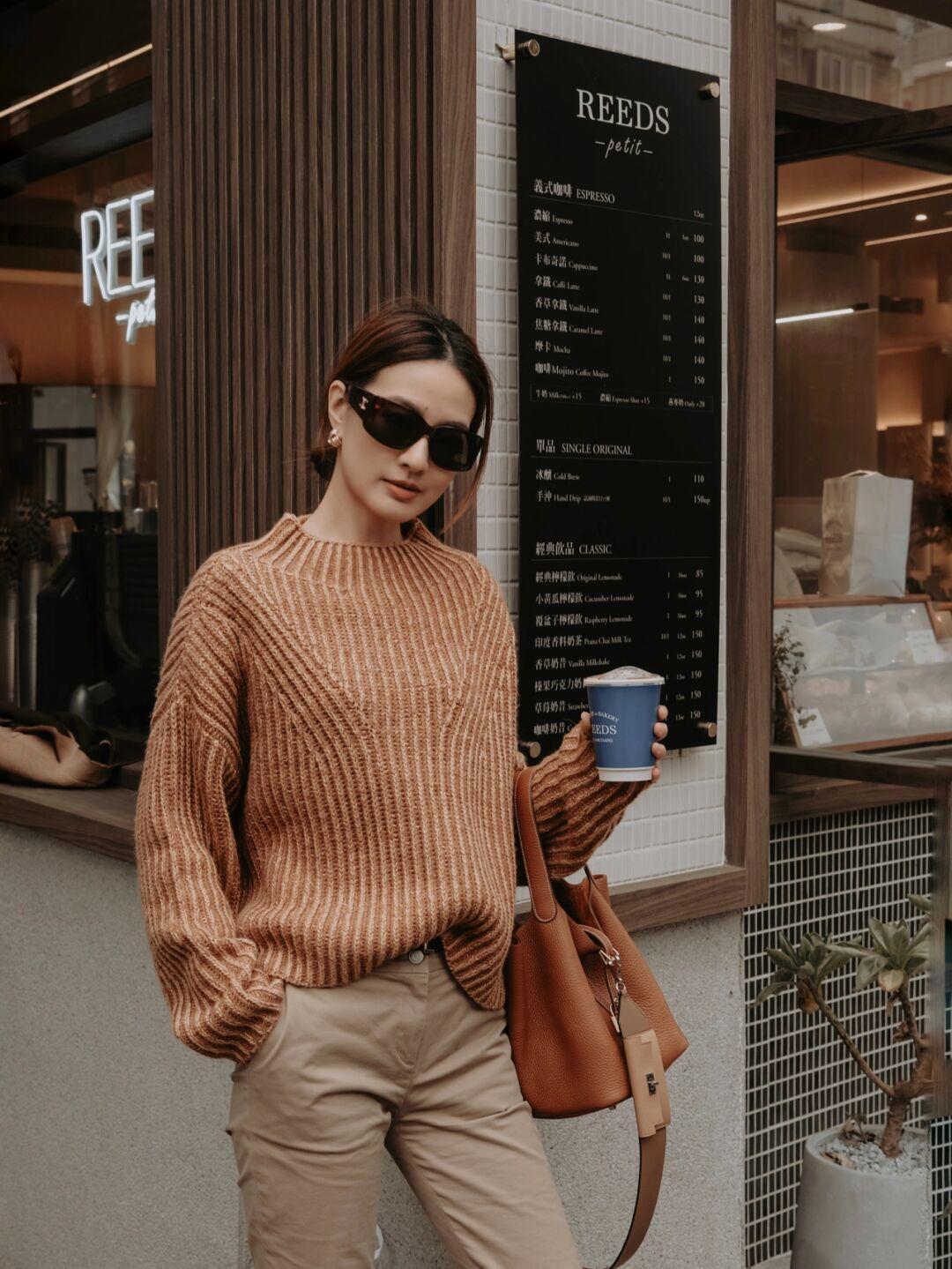 开衫 想把毛衣穿好也很简单,来看时尚博主的looks,给足你灵感