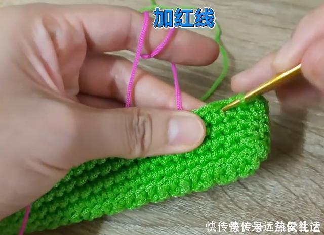 这款草莓包俘虏了多少女人的心,淘宝买不来,那我教你钩织针法