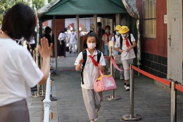 开学|“神兽”开学！听说家长们“裂开”了？