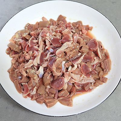 红辣椒|酸豆角炒鸡杂