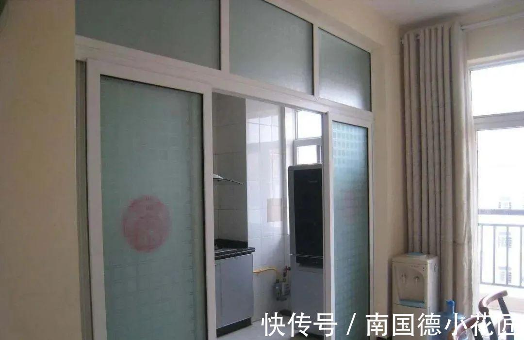 推拉门|厨房别装推拉门了,占地还不结实!现在流行这样装,宽敞明亮大气