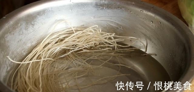 粉条最好吃的做法，我家隔三差五做一次，劲道爽滑，上桌就扫光