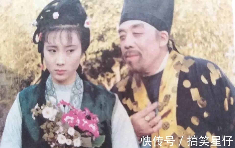 抄检大观园|红楼梦第七十五回过中秋节为何有悲音,这节暗伏贾家的四个大问题