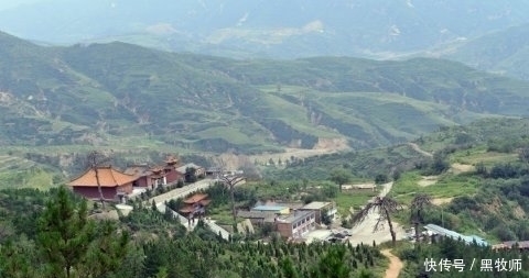 悬崖绝壁|五岳中最不起眼的北岳恒山，悬空寺为何建于悬崖绝壁之上