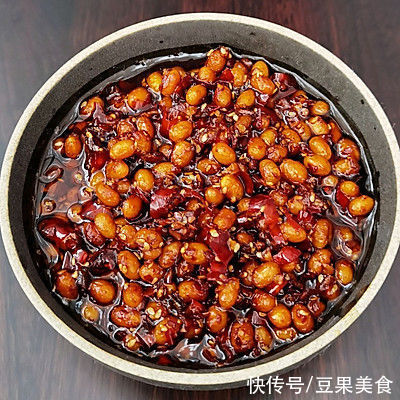 可口好上手的自制黄豆酱，再也不担心吃不上饭了