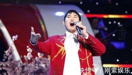 央视终于肯花大价钱请他来主持《星光大道》这下节目或许有救