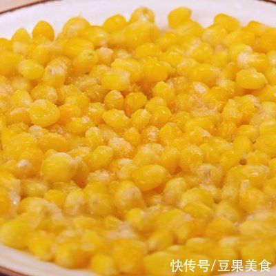 孩子们|1分钟就能搞定的玉米烙饼---孩子们抢着吃