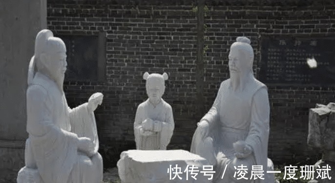 帝王|相士与穷小子下棋,笑着说你有帝王之相,日后记得赐给我一座山