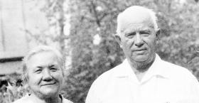 女人|赫鲁晓夫为何仇恨斯大林一个女人回忆中的悲伤往事揭晓了答案