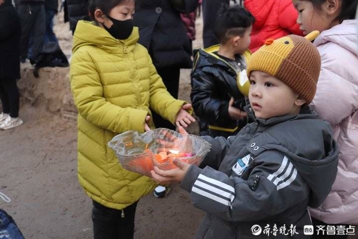 河灯|祈福祝愿，留住乡愁！平阴县翟庄村108盏河灯“点亮”黄河