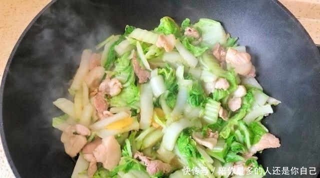 孩子|霍启刚晒孩子吃饭照片火了!网友赞叹:这才是真正的豪门“富养”!