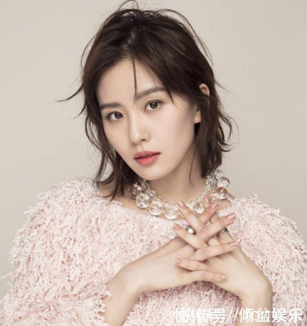 刘海 老得慢的女人,总是不会放过下面4种发型,经典活力,格外显气质