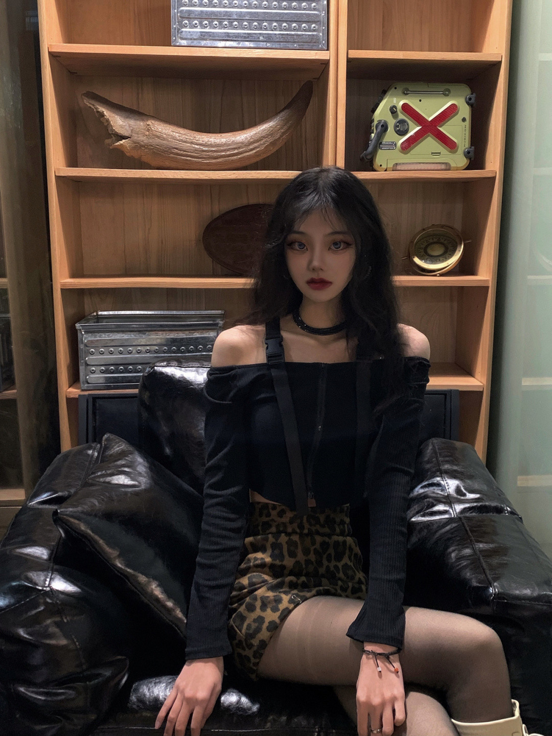 吊带|豹纹包裙, 黑色质感吊带, 这小姐姐性感爆了