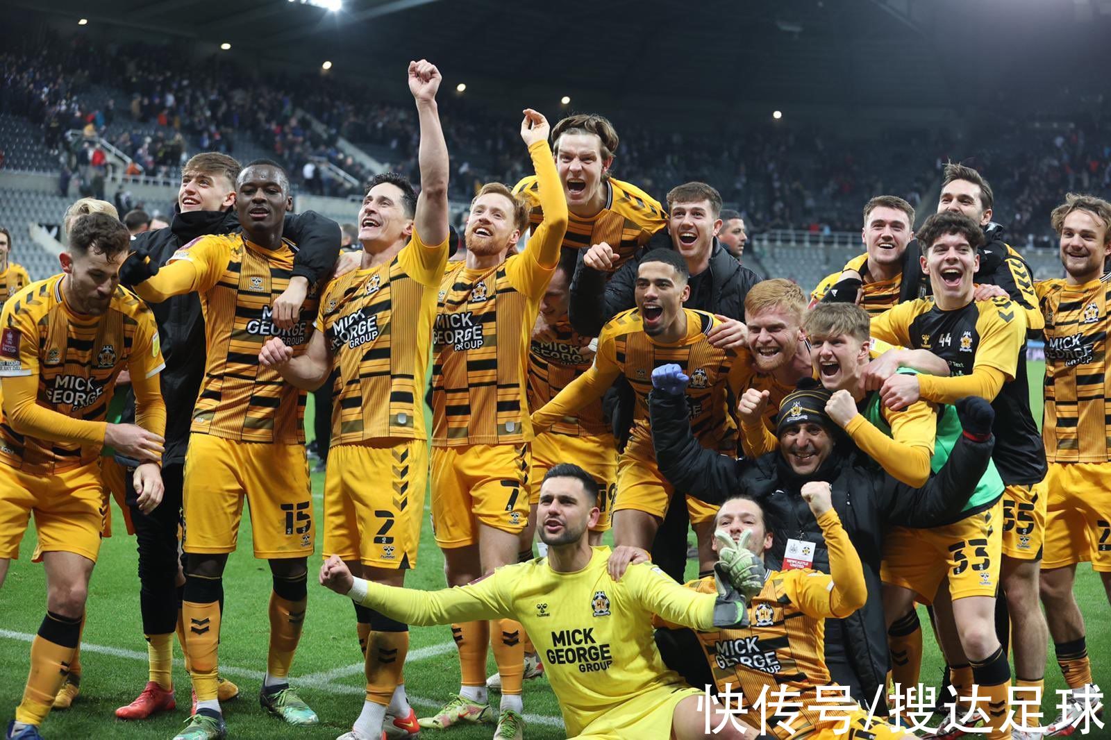 英超|伟大的1-0！第三级别鱼腩狂欢如夺冠：苦等68年，淘汰英超垫底队