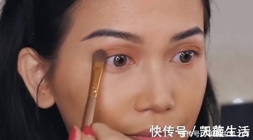 奇闻|奇闻:女子整容级化妆术,妆前妆后判若两人,网友:确定没换人?