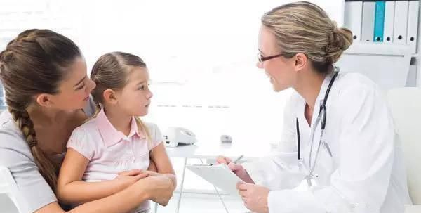 孩子|母亲自责13岁的娃最多长到1米5,儿科医生家长都有这个毛病