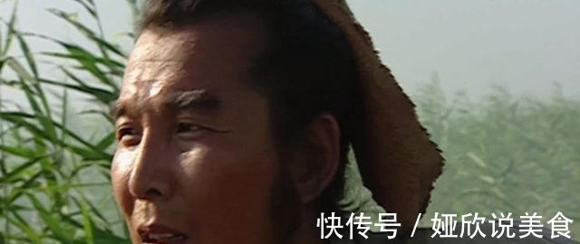 龙袍@阮小七穿龙袍是傻吗他比宋江高明,为什么阮小七被评为上上人物