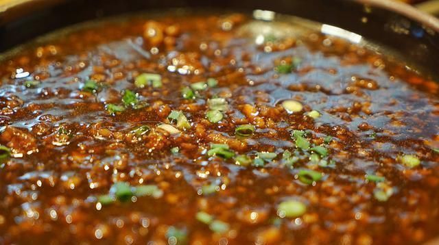 居然|中国鼎鼎有名的“四大名酱”,居然没有老干妈,看看你吃过几种