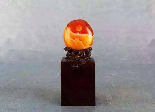 石头|这种石头堪比翡翠,五年时间升值万倍,随便一块可以换套房