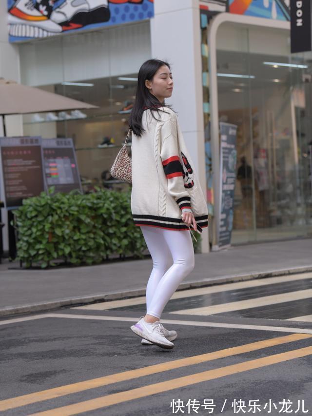 搭配 换季如何保暖?露脐长袖搭配瑜伽裤,炫酷高雅又时尚帅气!