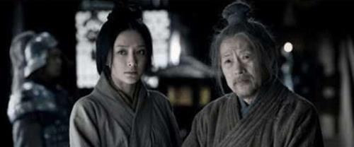 父亲|刘邦当了皇帝，想出一主意阻止父亲向他下跪，之后的皇帝都跟着学