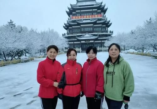 女人到了多少岁可以看出明显的衰老痕迹?