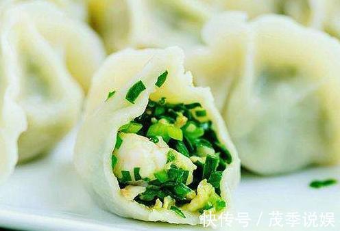 饺子|调韭菜馅,调料越多越难吃!放这3样就够了,又鲜又嫩不出水