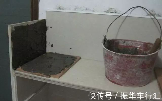云石胶|婆婆在客厅用瓷砖做了个鞋柜,完工后效果非常好,上门的人多