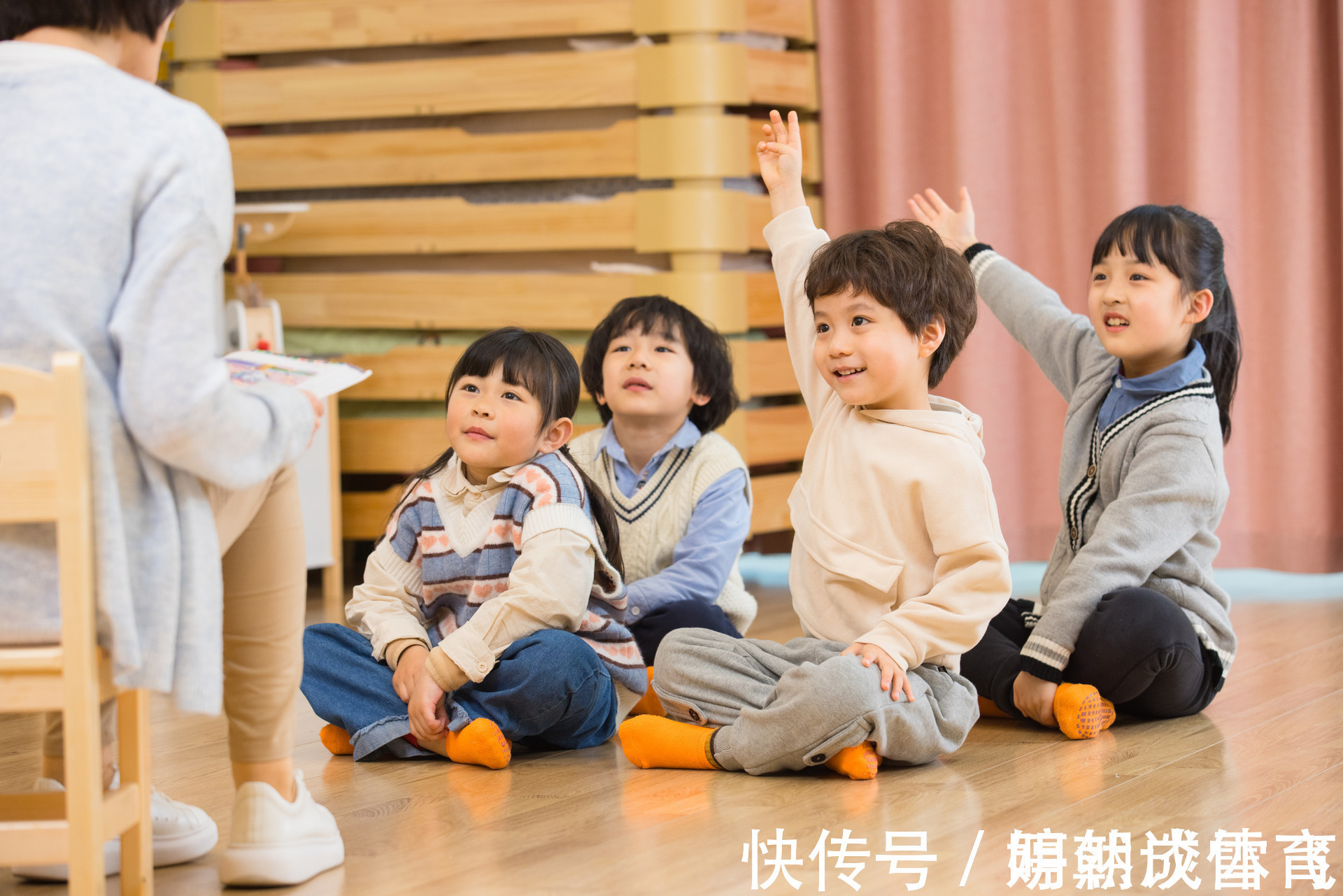 新知识|幼儿园老师坦言:第一天去幼儿园不哭的孩子,通常来自于四种家庭