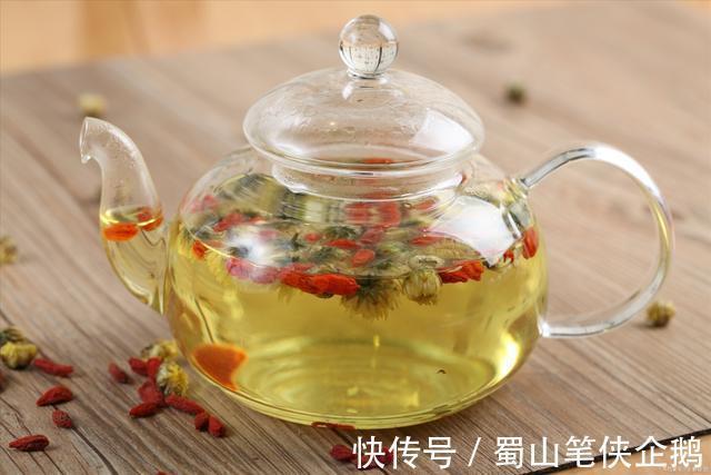 秋季|秋已至,谨记“润肺养胃”,喝二茶、吃三果、做四事,健康一整年