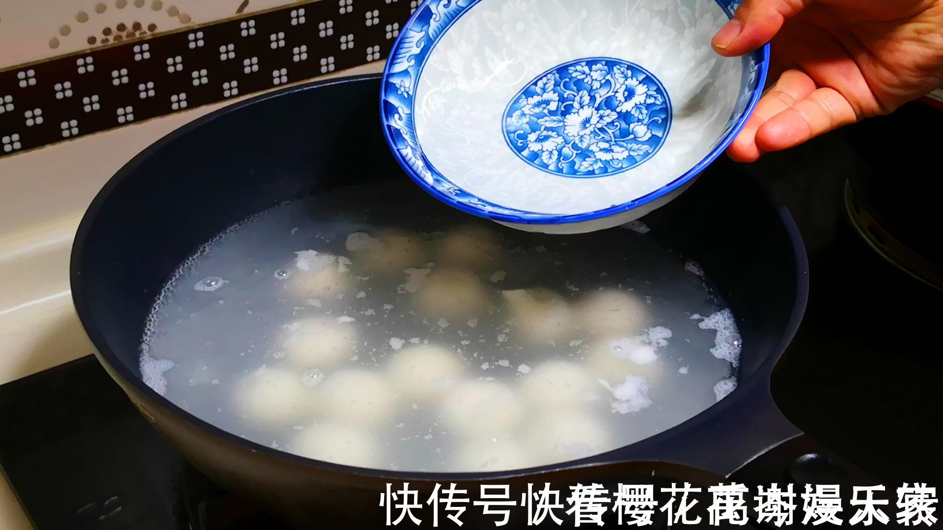 煮汤圆时,最忌直接下锅煮!牢记“5要点”,不浑汤不破皮不露馅