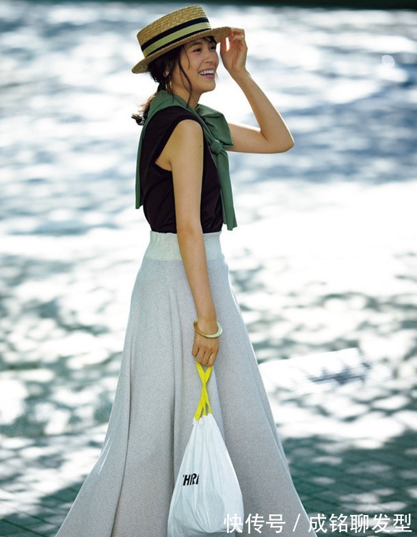 穿搭|把温柔揉进搭配,盘点适合大龄女性的温柔系单品,简约气质更迷人