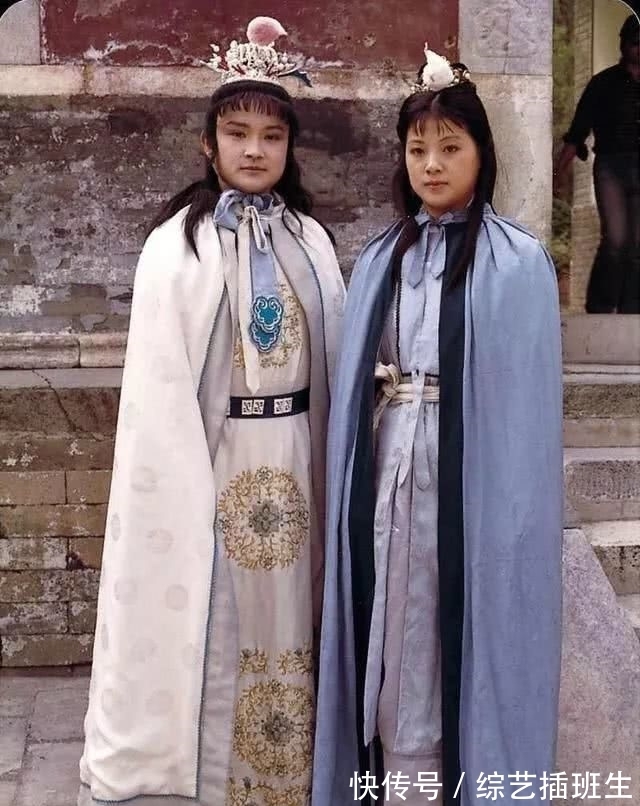 贾母#《红楼梦》中那个误入富贵场的少年,在迷失了自我之后,走向毁灭