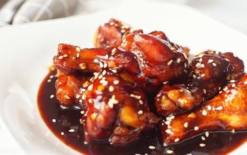 制作可乐鸡翅时，先放鸡翅，顺序都错了，难怪味道不好吃