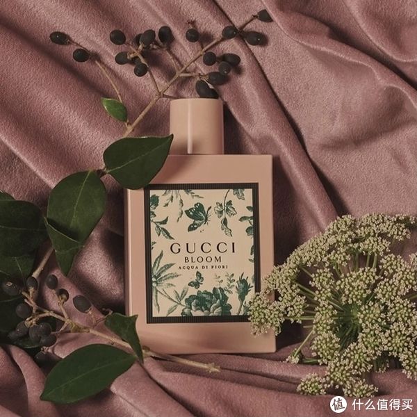 粉饼 拿来吧你！好用到哭泣的GUCCI 彩妆香氛推荐